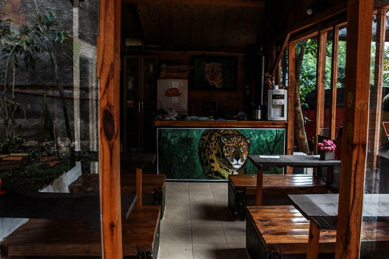 Krieger Haus Hostel Пуерто Игуасу Екстериор снимка