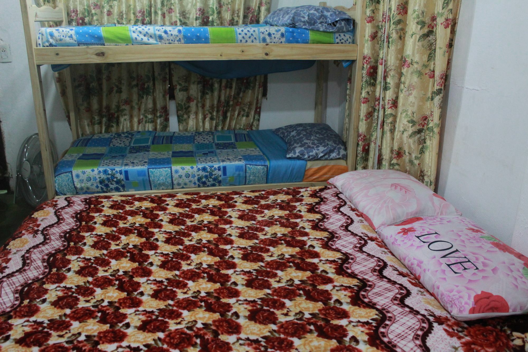Krieger Haus Hostel Пуерто Игуасу Екстериор снимка